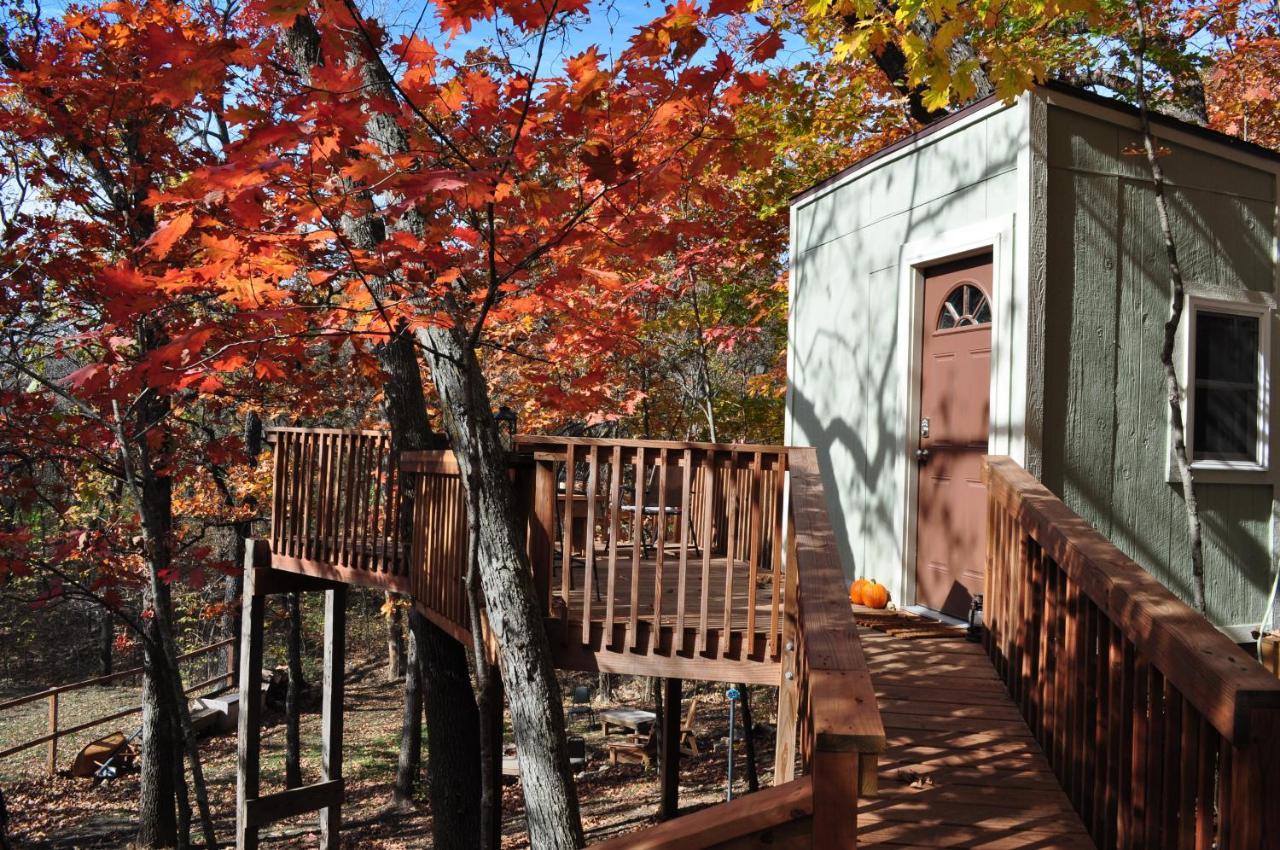 Seven Oaks - Treehouse With Deck Vila Lenexa Exterior foto