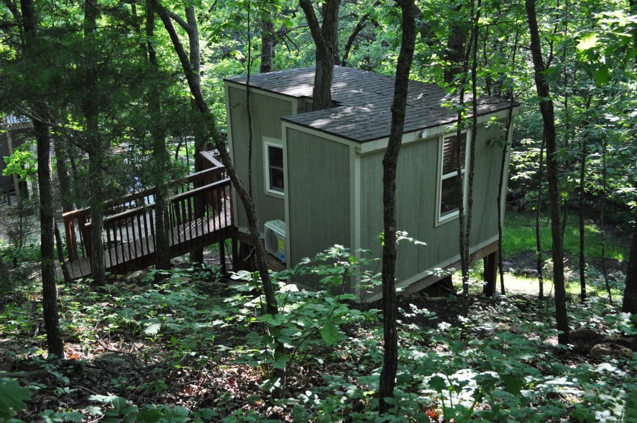 Seven Oaks - Treehouse With Deck Vila Lenexa Exterior foto